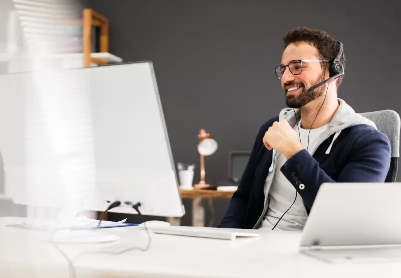business man using call tracking and recording